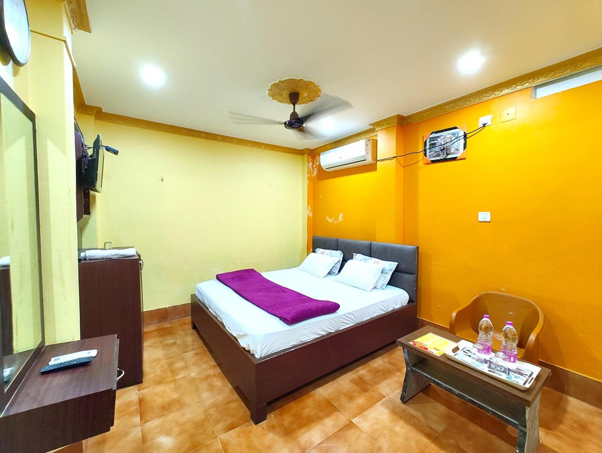 Goroomgo Sahoo Palace Puri - Prime Location Near Sea Beach - Excellent Service With Parking Facilities Eksteriør billede